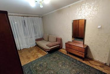 1818898534226903