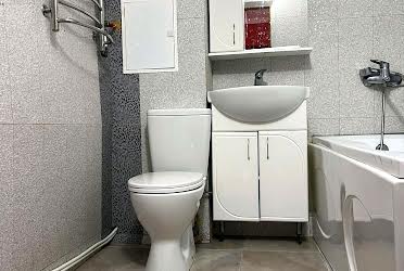 1835976788557921