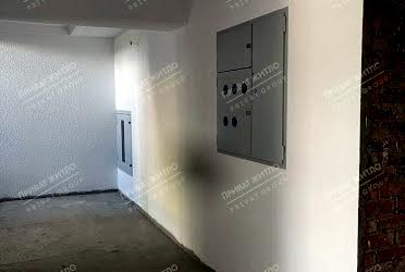 1835810751329934