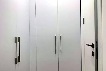 1832746972061094