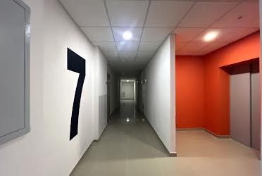 1835560104423948