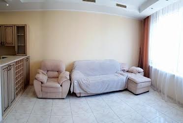 1832107468305953