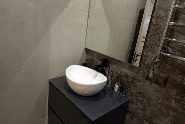 1835604133943963