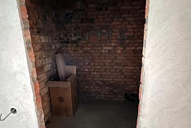 1835081632686968