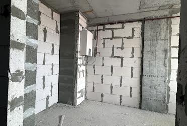 1835007952202972