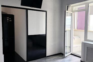 1835888751345972