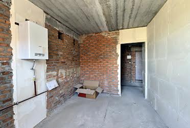1832735791874976