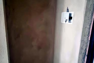 1836446050456976