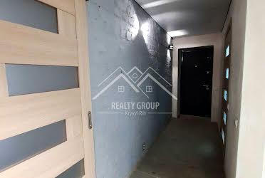 1833061649920977