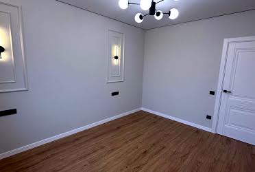 1828215065830978
