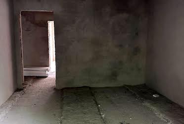 1832626878710989