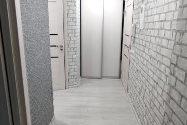 1832283941458999