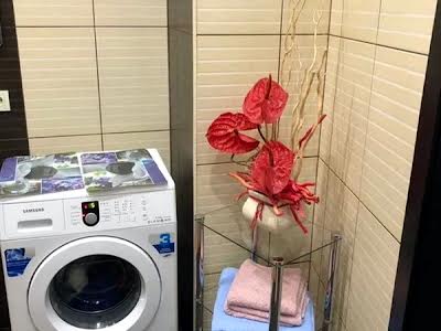 квартира за адресою Королеви Єлизавети ІІ вул. (Глинки), 2