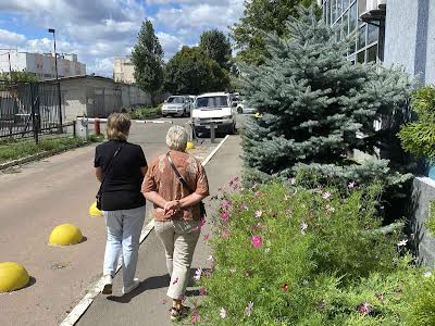коммерческая по адресу Світлицького ул., 35