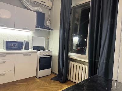 квартира за адресою Михайла Бойчука вул. (Кіквідзе), 4