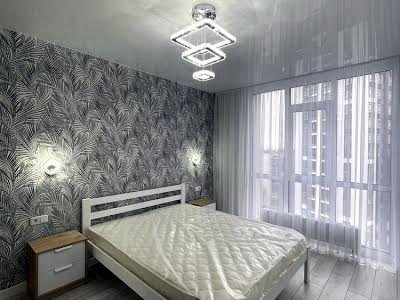 квартира за адресою Любомира Гузара просп. (Космонавта Комарова), 11