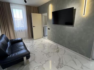 квартира за адресою Корольова вул., 4