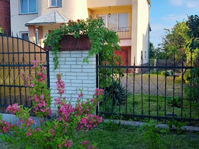 будинок за адресою Молодіжна вул., 10