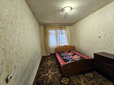 квартира за адресою Янтарна вул., 77