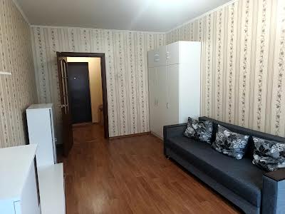 квартира за адресою Софії Русової вул., 3
