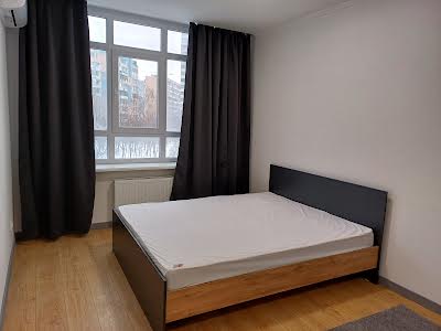 квартира за адресою Миколи Гулака вул., 4