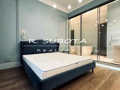 квартира за адресою Соборна пл. (Жовтнева), 6