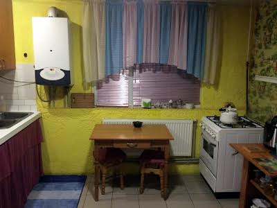 квартира по адресу щаслива, 12