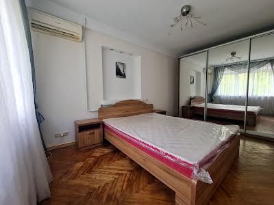 квартира за адресою Михайла Бойчука вул. (Кіквідзе), 18-А