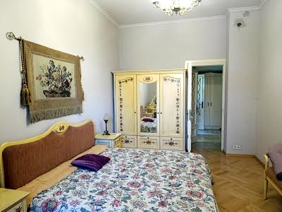 квартира за адресою Кирила і Мефодія вул., 17