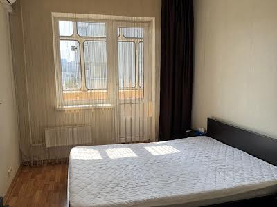 квартира за адресою Ревуцького вул., 34-А