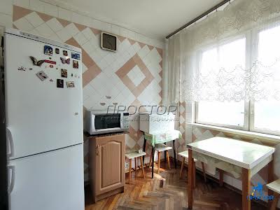 квартира за адресою Рональда Рейгана вул., 8-А