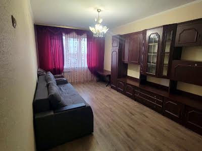 квартира за адресою Озерна вул., 28