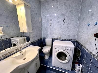 квартира за адресою Шота Руставелі вул., 27