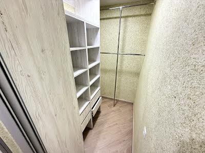квартира за адресою Машинобудівників вул., 14