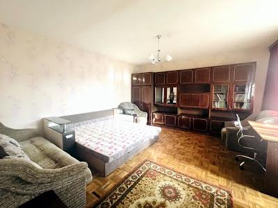 квартира за адресою Межигірська вул., 50