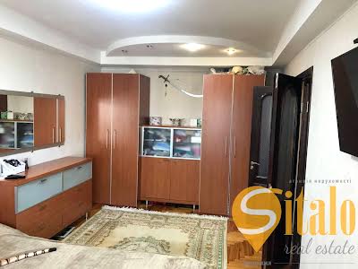 квартира за адресою Шкільна вул. (Героїв Сталінграда), 333