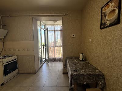 квартира за адресою Українська вул., 83Б