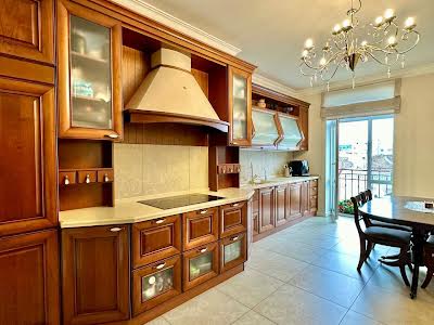 квартира за адресою Щекавицька вул., 30