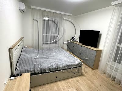 квартира за адресою Леоніда Бірюкова бульв., 2А