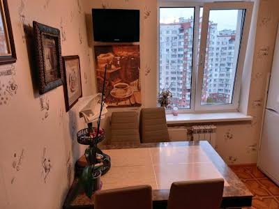 квартира за адресою Грушевського вул., 25