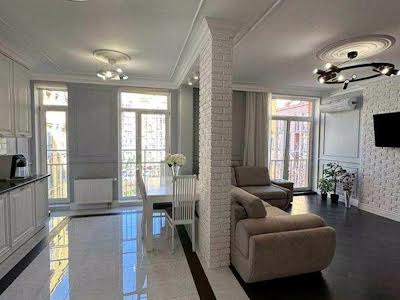 квартира за адресою Регенераторна вул., 4