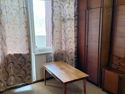 квартира за адресою Ревуцького вул., 11В