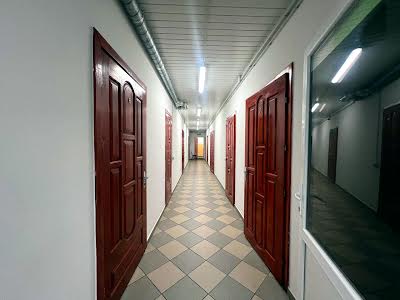 комерційна за адресою Юності вул., 120
