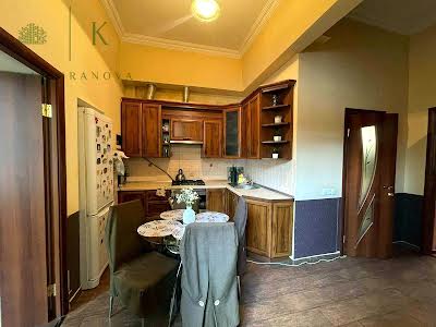 квартира за адресою Бандеры Степана, 80