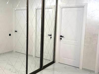 квартира за адресою Роксоляни вул., 151