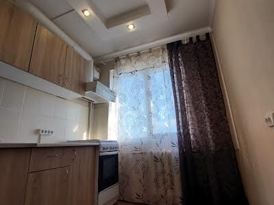 квартира за адресою Карпенка Генерала вул., 65