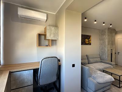 квартира за адресою Театральна, 21
