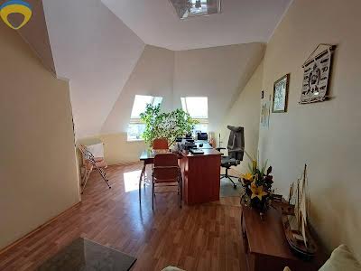 комерційна за адресою Середньофонтанська вул., 19б