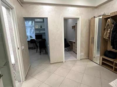 квартира за адресою Малопідвальна вул., 21/8
