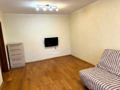 квартира по адресу Чернобыльская ул., 21